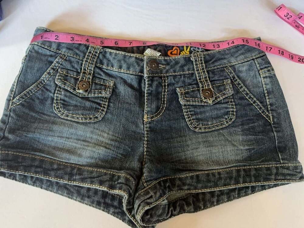 #164 Mudd Denim Cargo Shorts Size 11